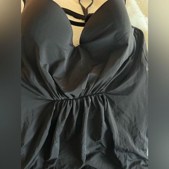 Victoria Secrets Black Front Ruching Women's One Piece - Picture 2 of 4